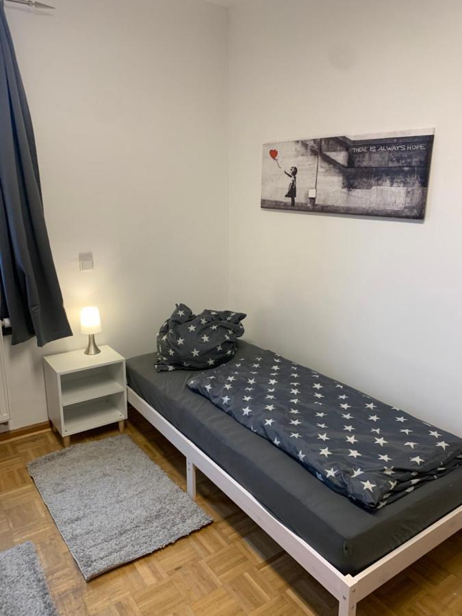 Mainpark Apartment 4 Schlafzimmer Bis Zu 10 Personen Direkt Ueber Aschaffapartment Bei Aschaffenburg Mainaschaff 외부 사진