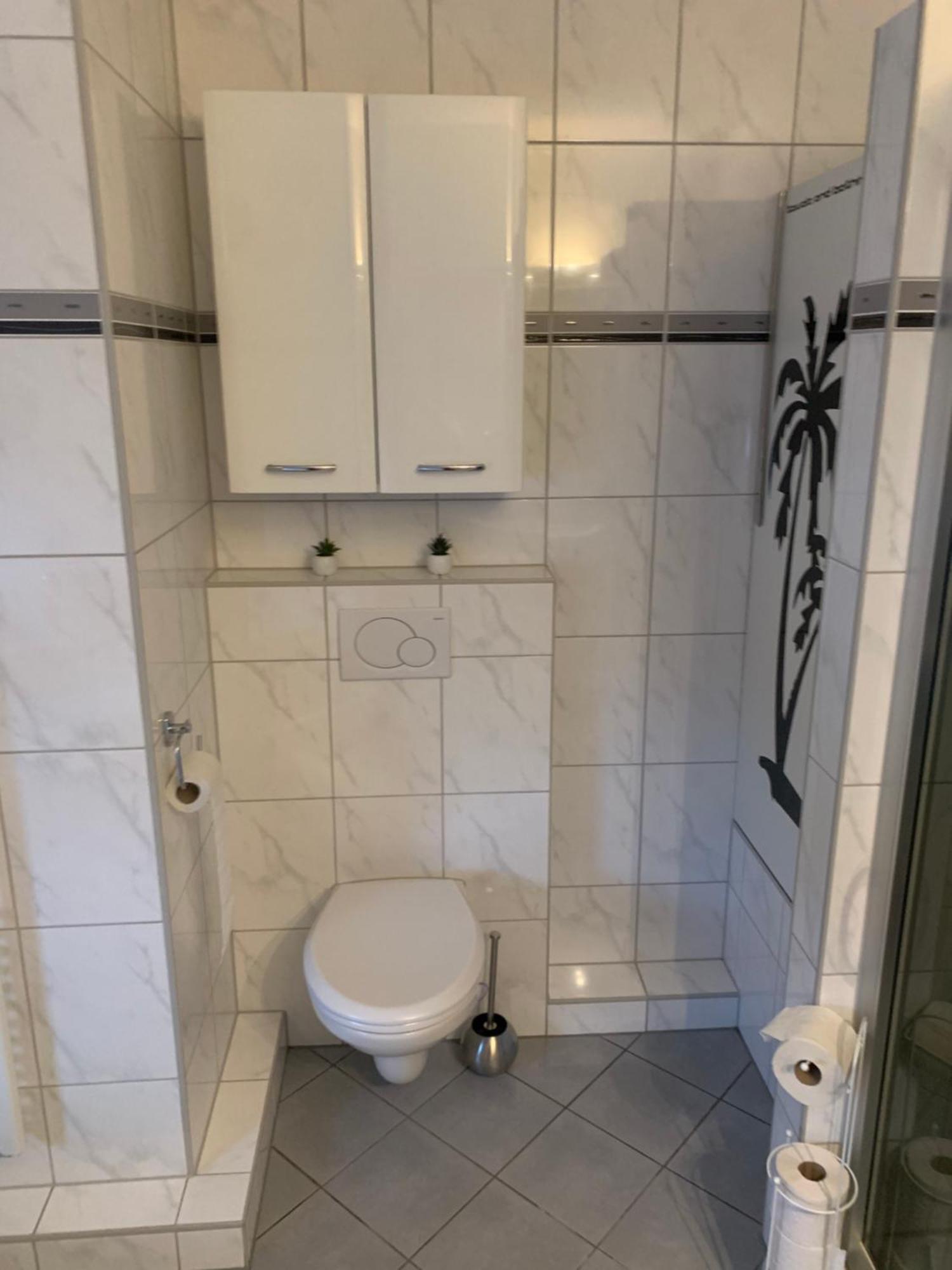 Mainpark Apartment 4 Schlafzimmer Bis Zu 10 Personen Direkt Ueber Aschaffapartment Bei Aschaffenburg Mainaschaff 외부 사진