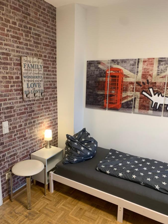 Mainpark Apartment 4 Schlafzimmer Bis Zu 10 Personen Direkt Ueber Aschaffapartment Bei Aschaffenburg Mainaschaff 외부 사진